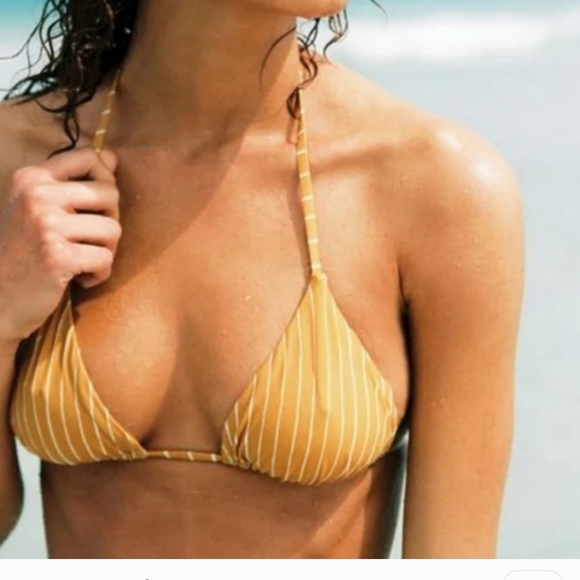 Vitamin A Gia Carmen Bikini - Picture 7 of 9